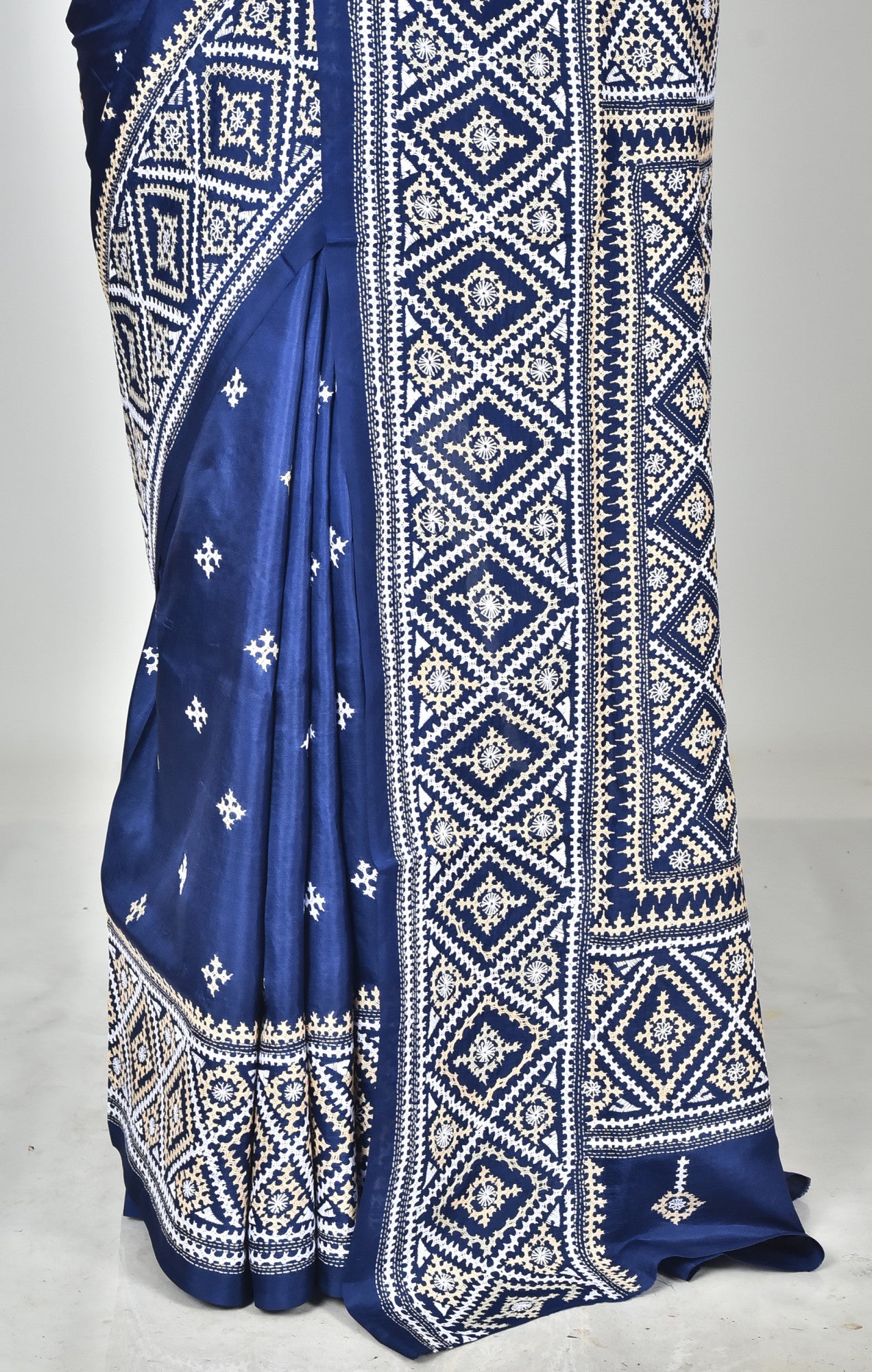 BANGALORE SILK GUJRATI STITCH SAREE Thumbnail
