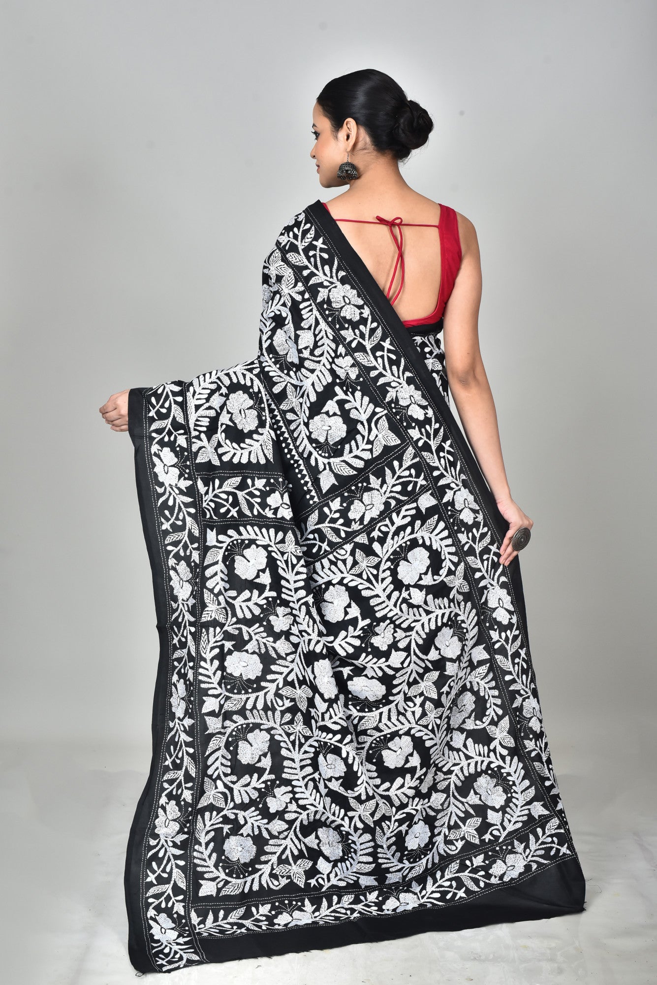 BANGALORE SILK KANTHA SAREE Thumbnail