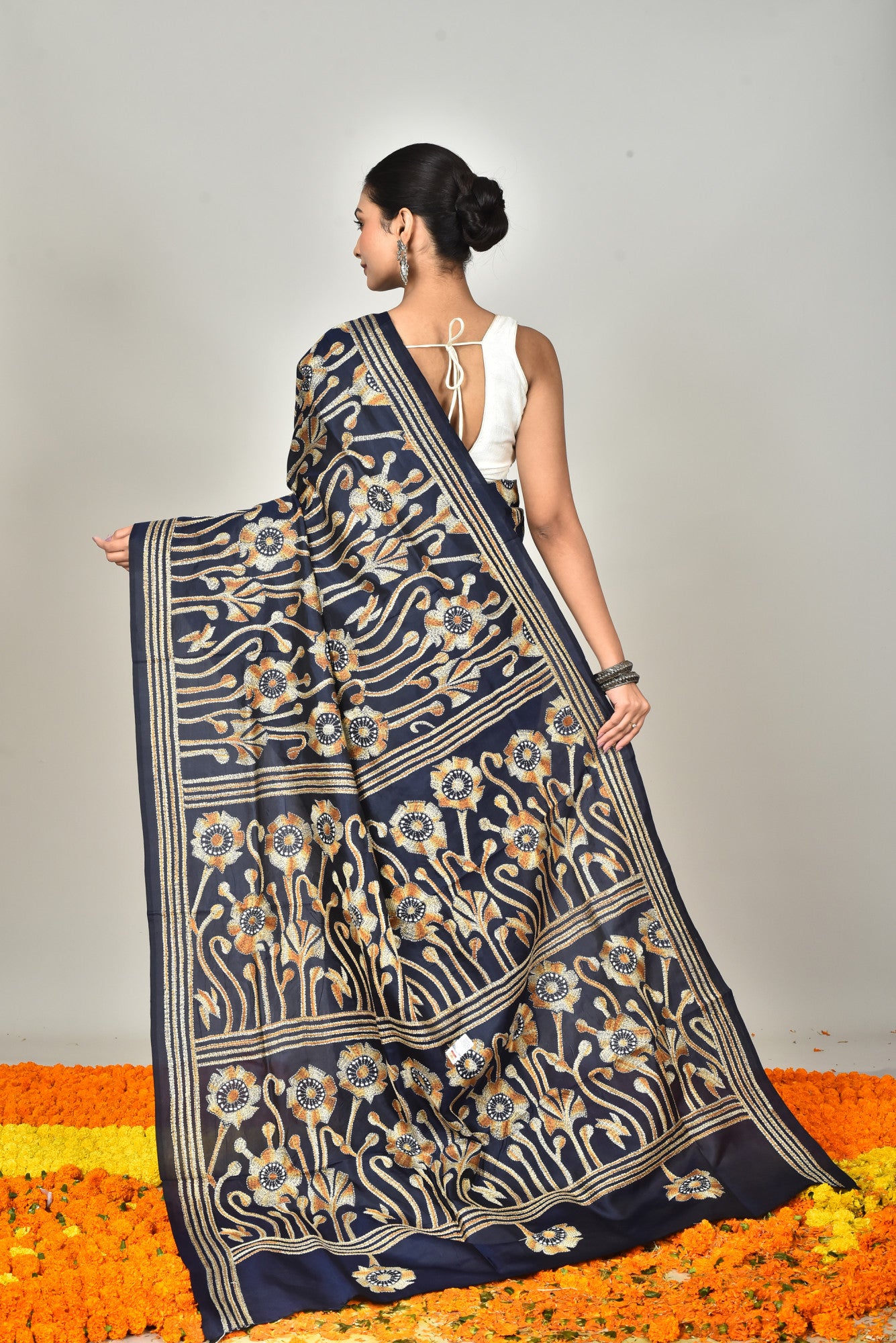 BANGALORE SILK KANTHA SAREE Thumbnail