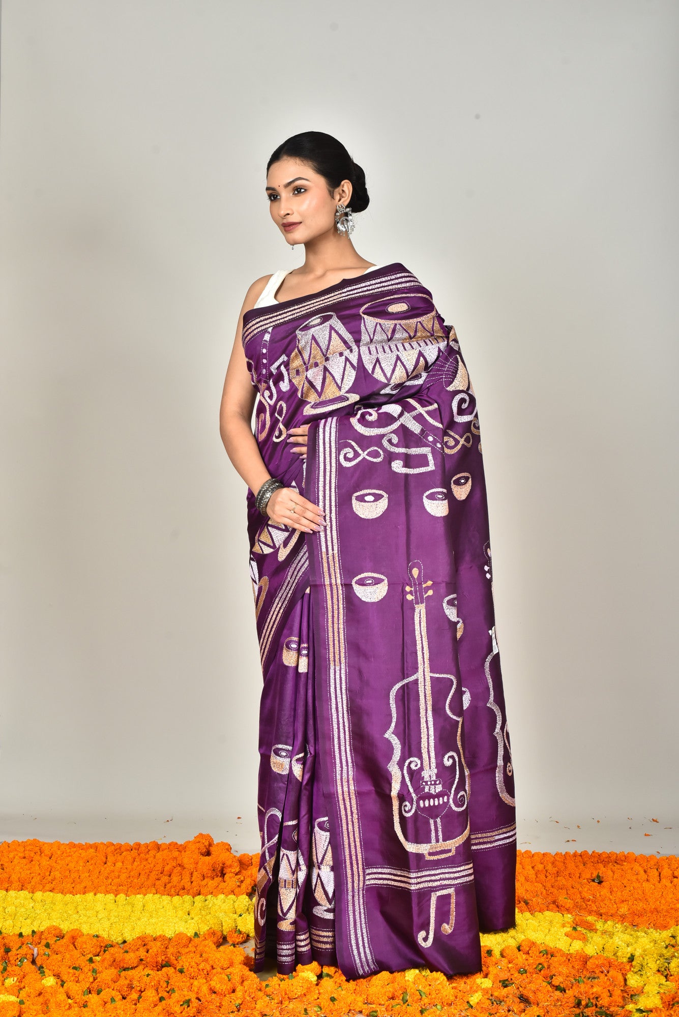 BANGALORE SILK KANTHA SAREE Thumbnail