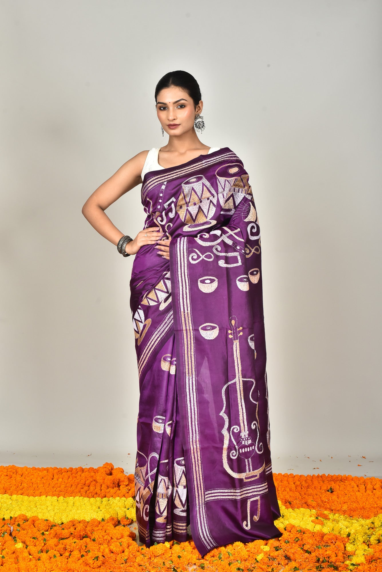 BANGALORE SILK KANTHA SAREE Thumbnail