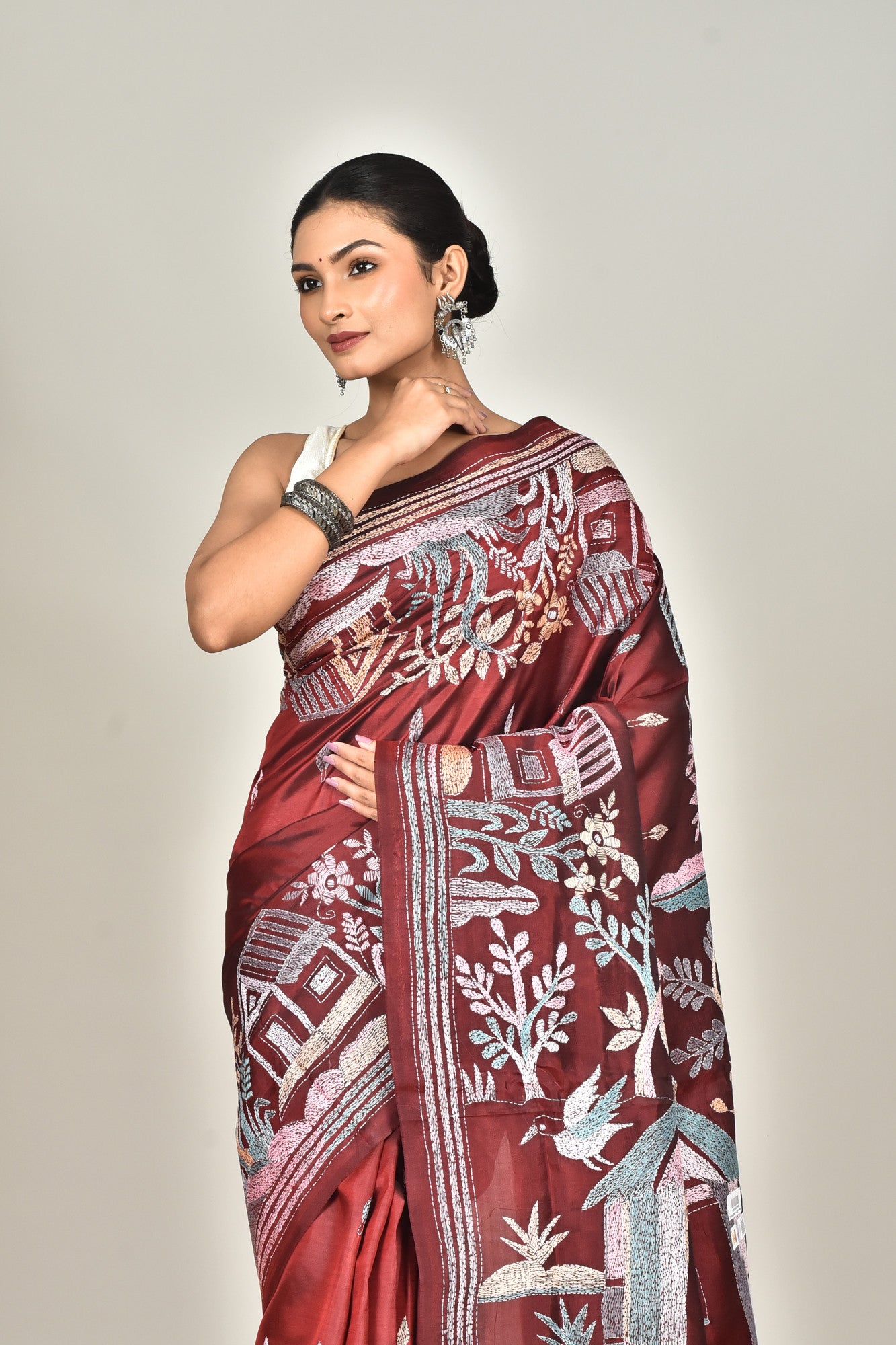 BANGALORE SILK KANTHA SAREE Thumbnail