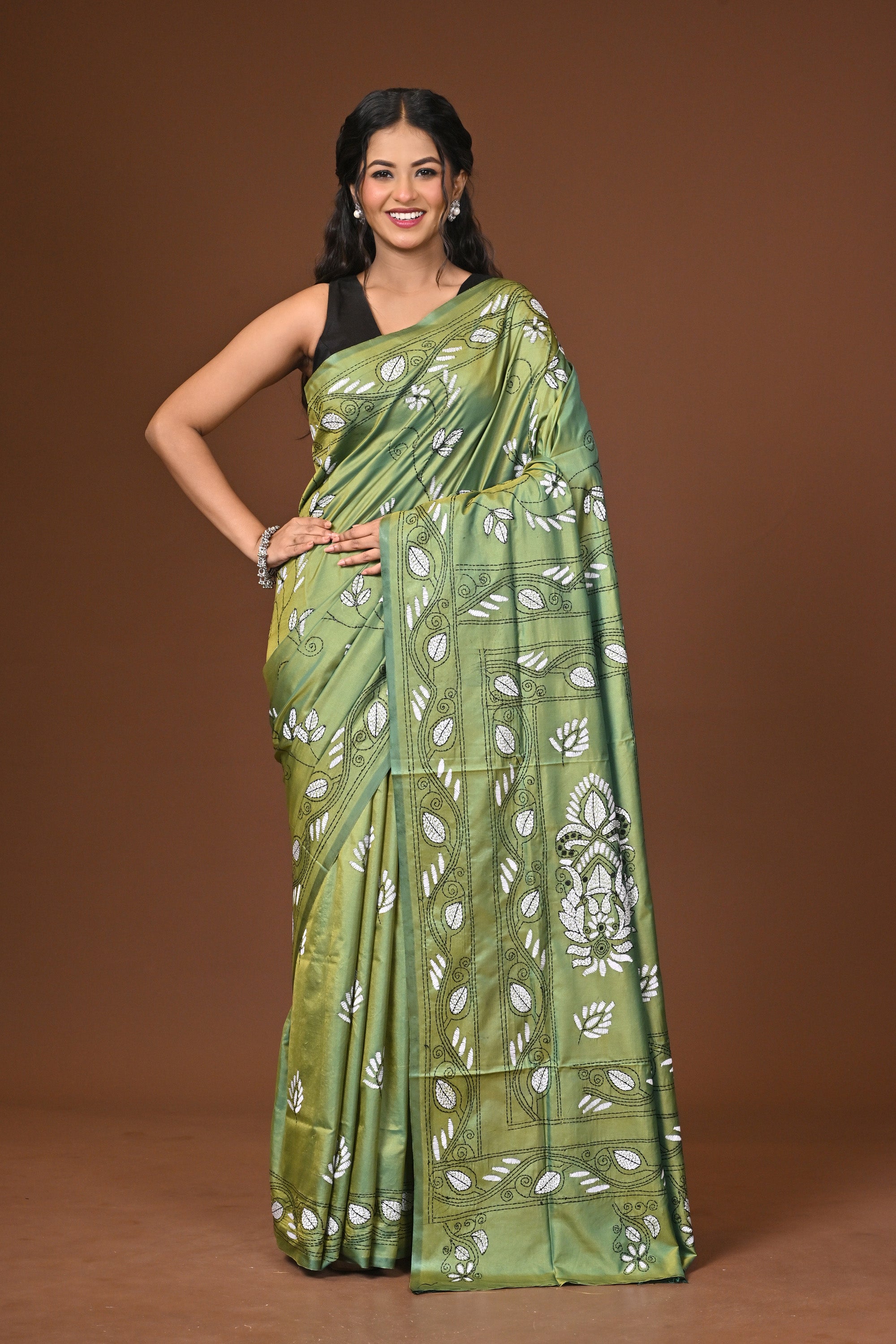 Blended Silk Kantha Stitch Saree Green Thumbnail