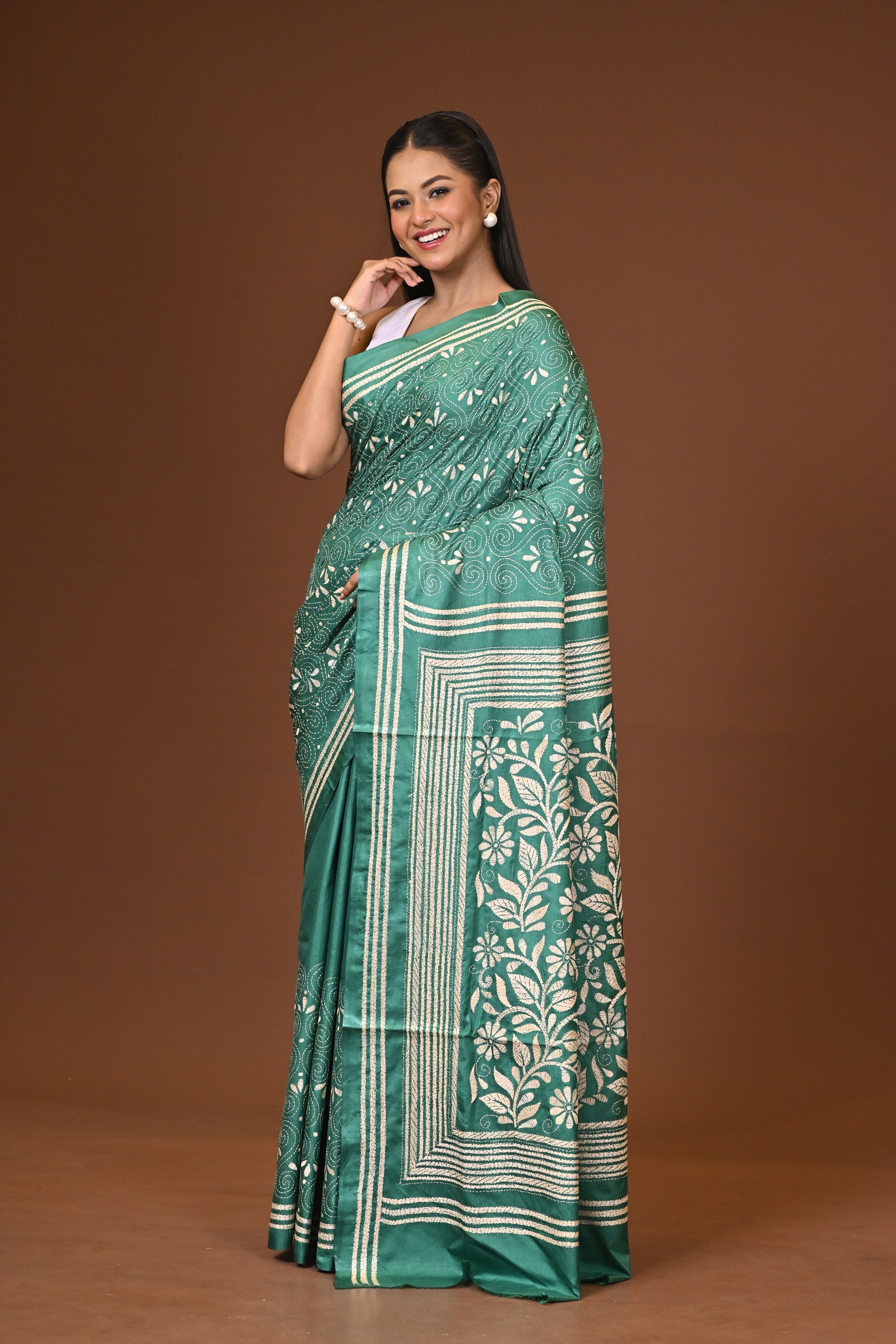 Blended Silk Kantha Stitch Saree Green Thumbnail