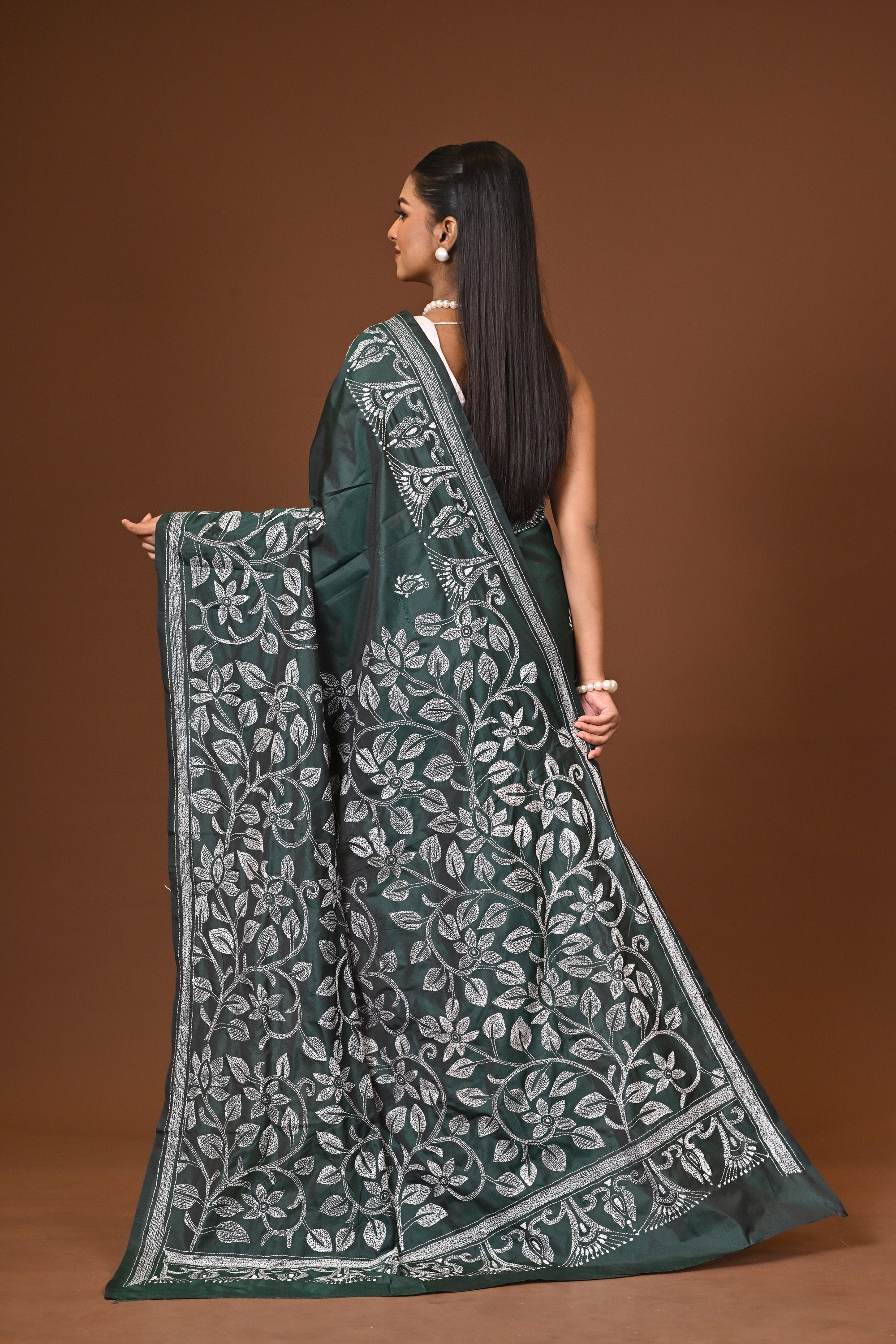 Blended Silk Kantha Stitch Saree Green Thumbnail