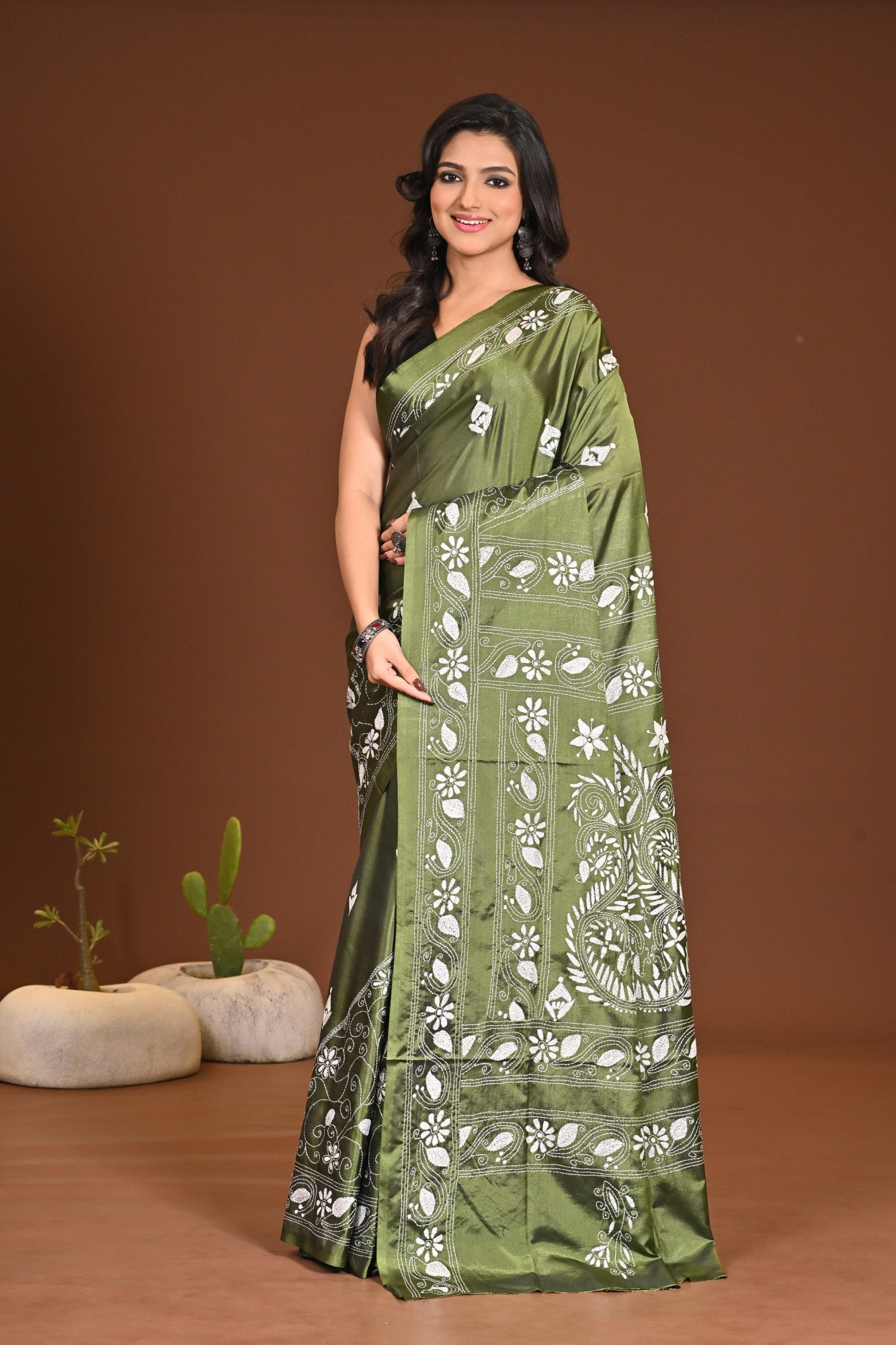 Blended Silk Kantha Stitch Saree Green Thumbnail