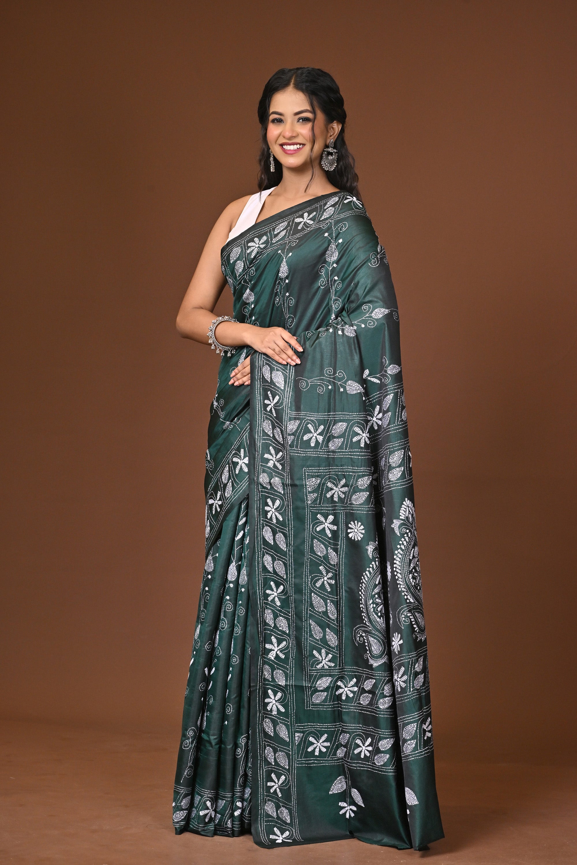 Blended Silk Kantha Stitch Saree Green Thumbnail