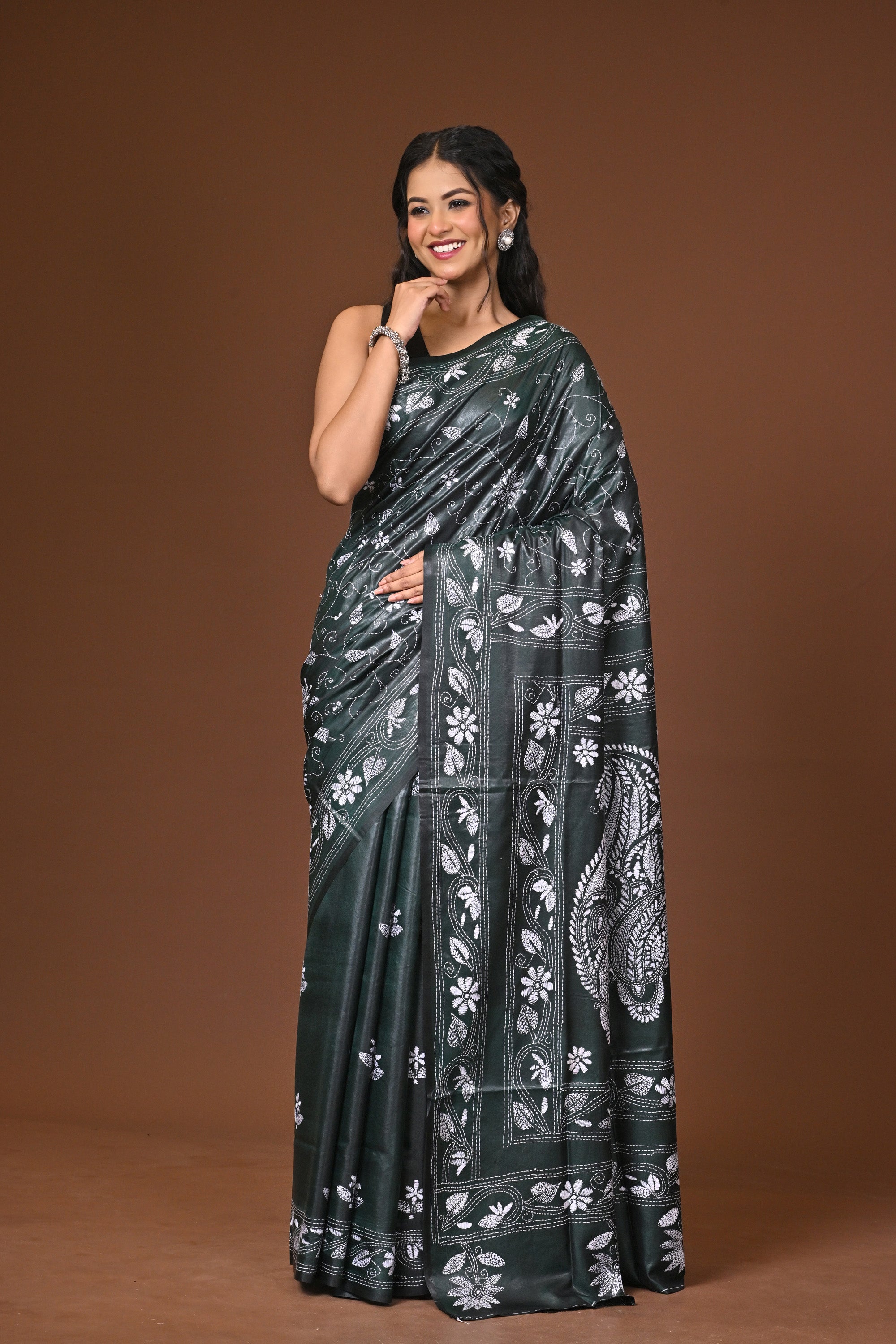 Blended Silk Kantha Stitch Saree Green Thumbnail