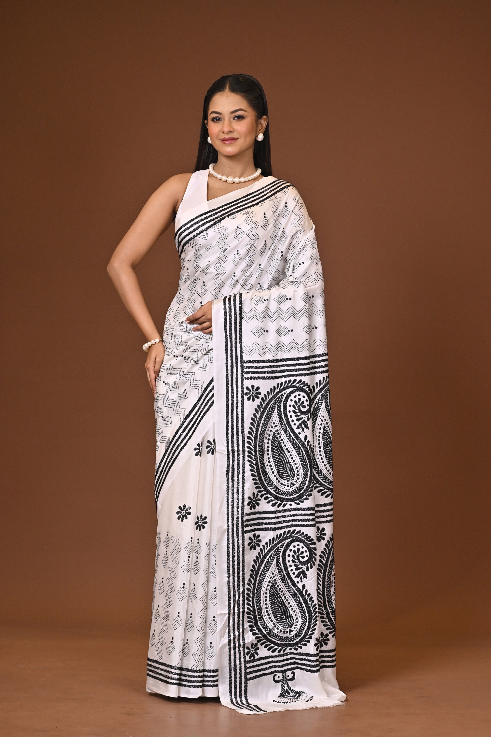 Blended Silk Kantha Stitch Saree White Thumbnail