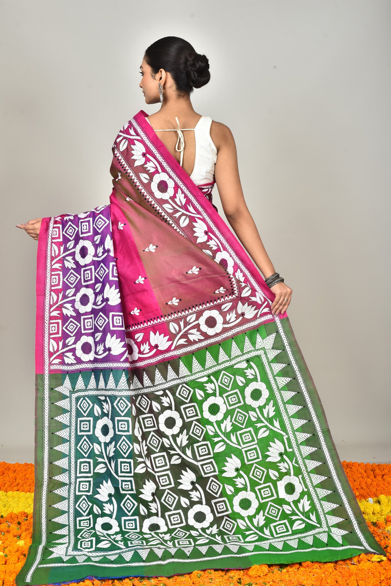 GACHI SILK DIY KANTHA SAREE Thumbnail
