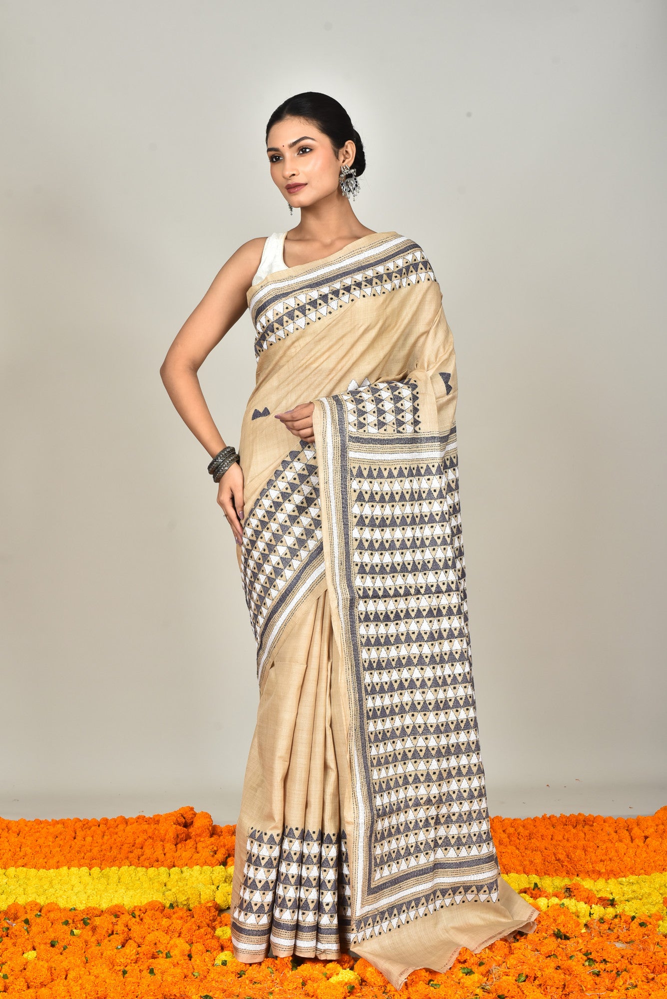 GACHI SILK KANTHA SAREE Thumbnail