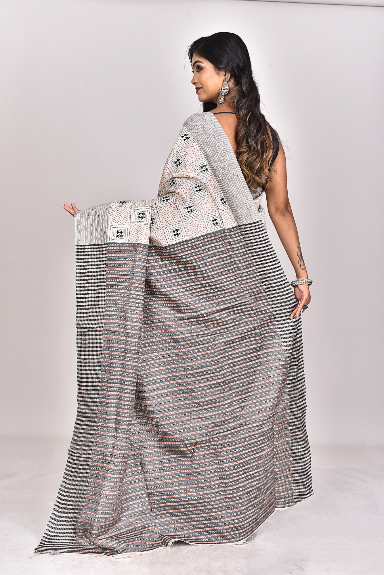 JALCHURI SILK KANTHA SAREE Thumbnail