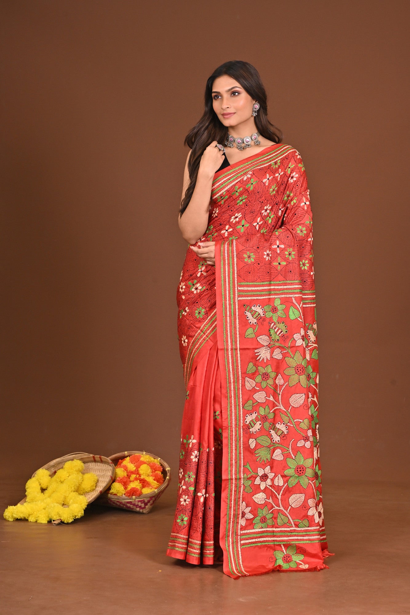 MAHISHASURAMARDINI BLENDED SILK KANTHA SAREE Thumbnail