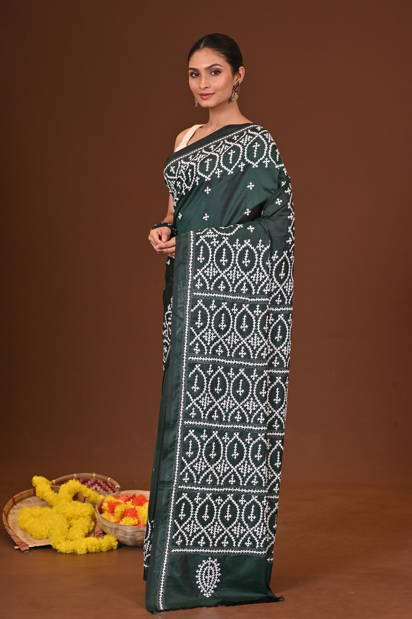 MEGHDURGA BLENDED SILK KANTHA SAREE Thumbnail