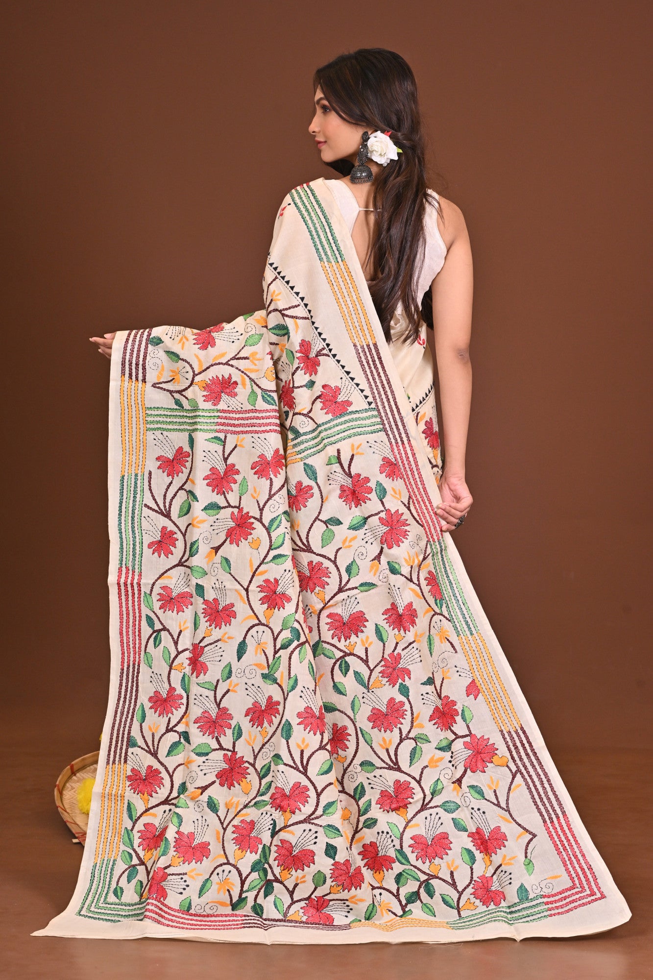 MRINALINI PURE SILK KANTHA SAREE Thumbnail