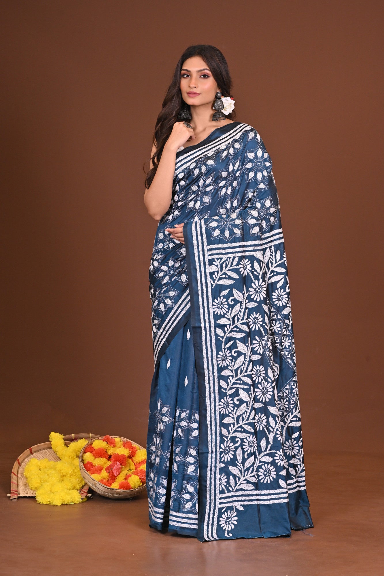 NEELANJALI BLENDED SILK KANTHA SAREE Thumbnail
