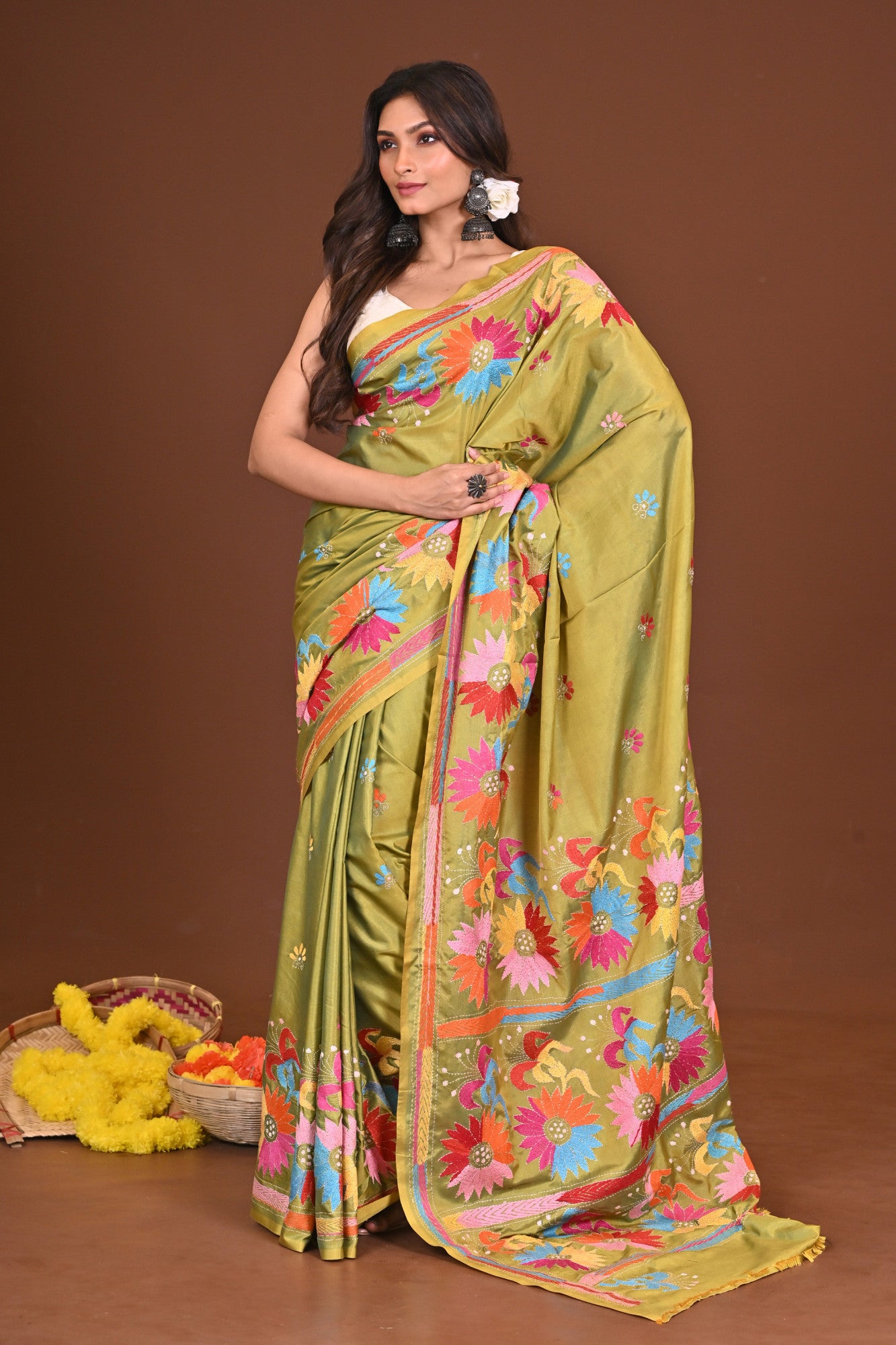 PATAPORI BLENDED SILK KANTHA SAREE Thumbnail