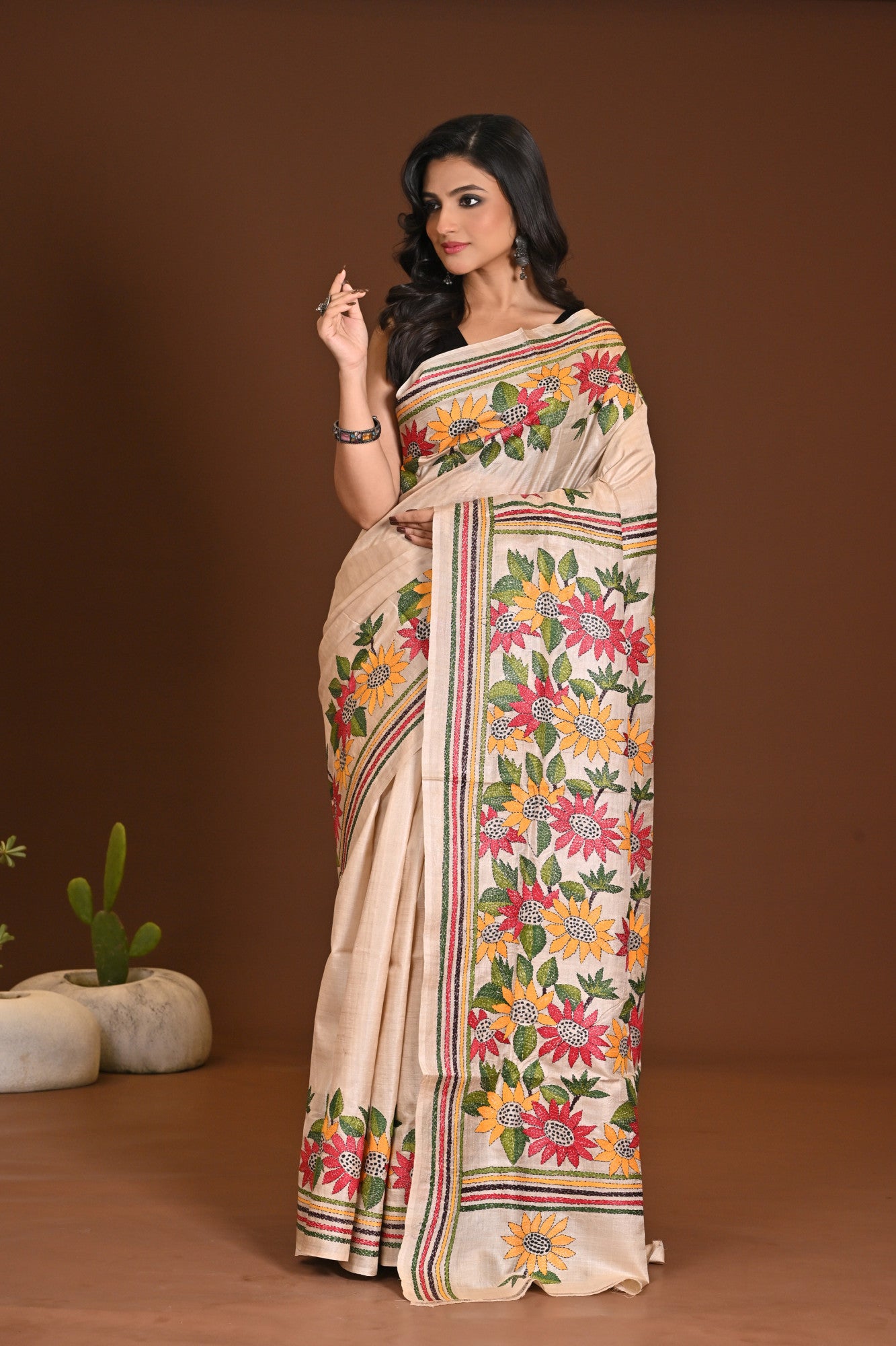 PURE SILK KANTHA SAREE Thumbnail
