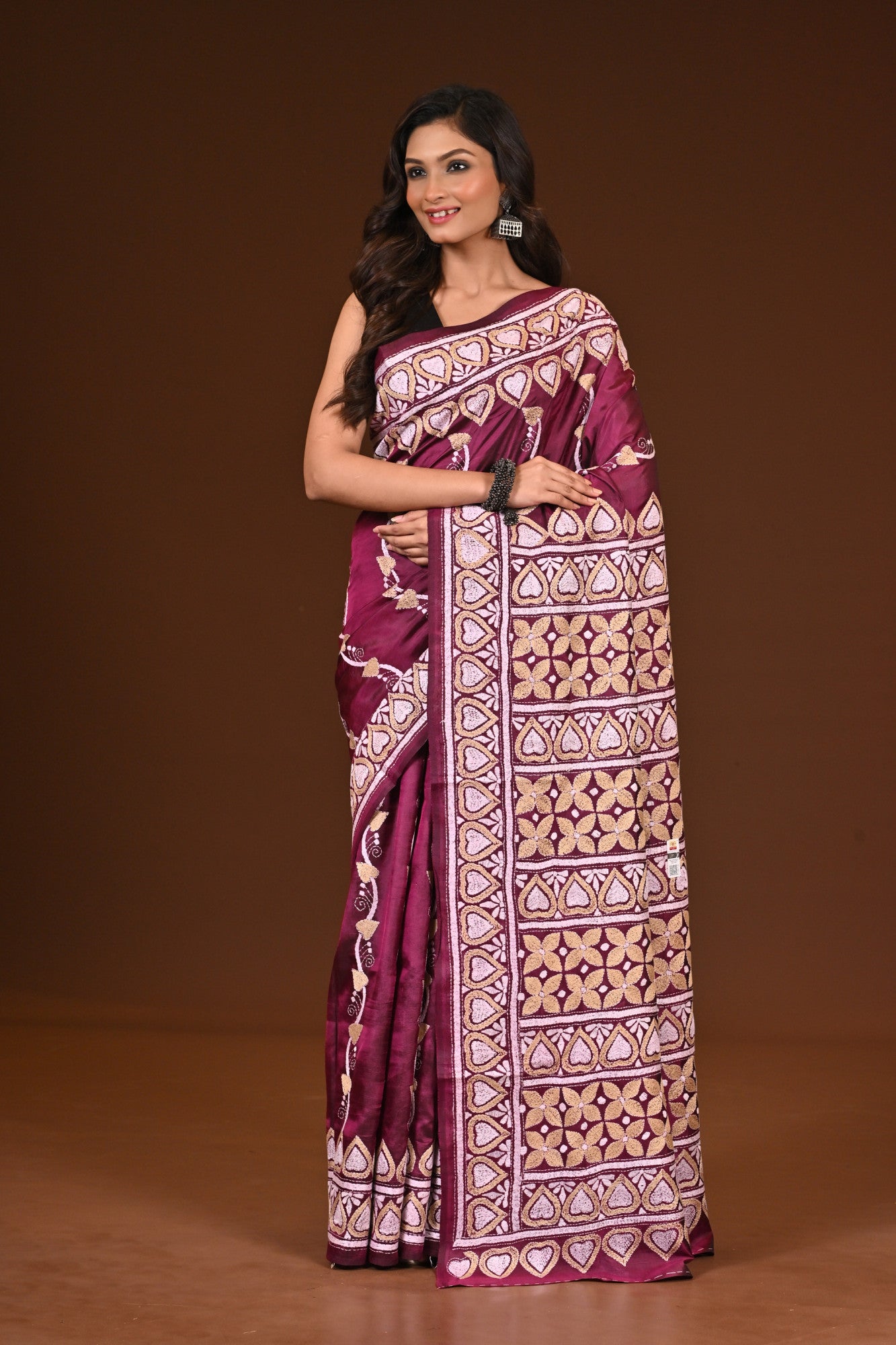 PURE SILK KANTHA SAREE Thumbnail