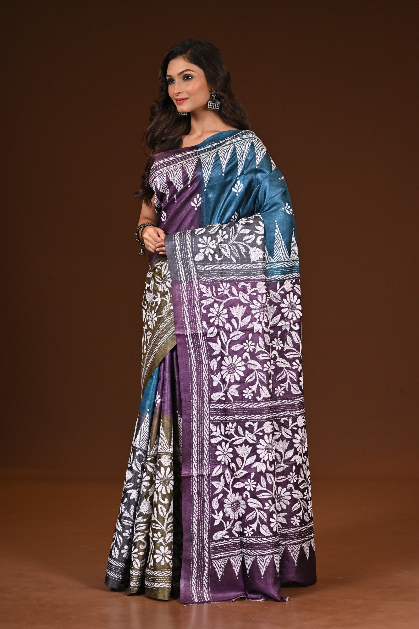 PURE SILK KANTHA SAREE Thumbnail
