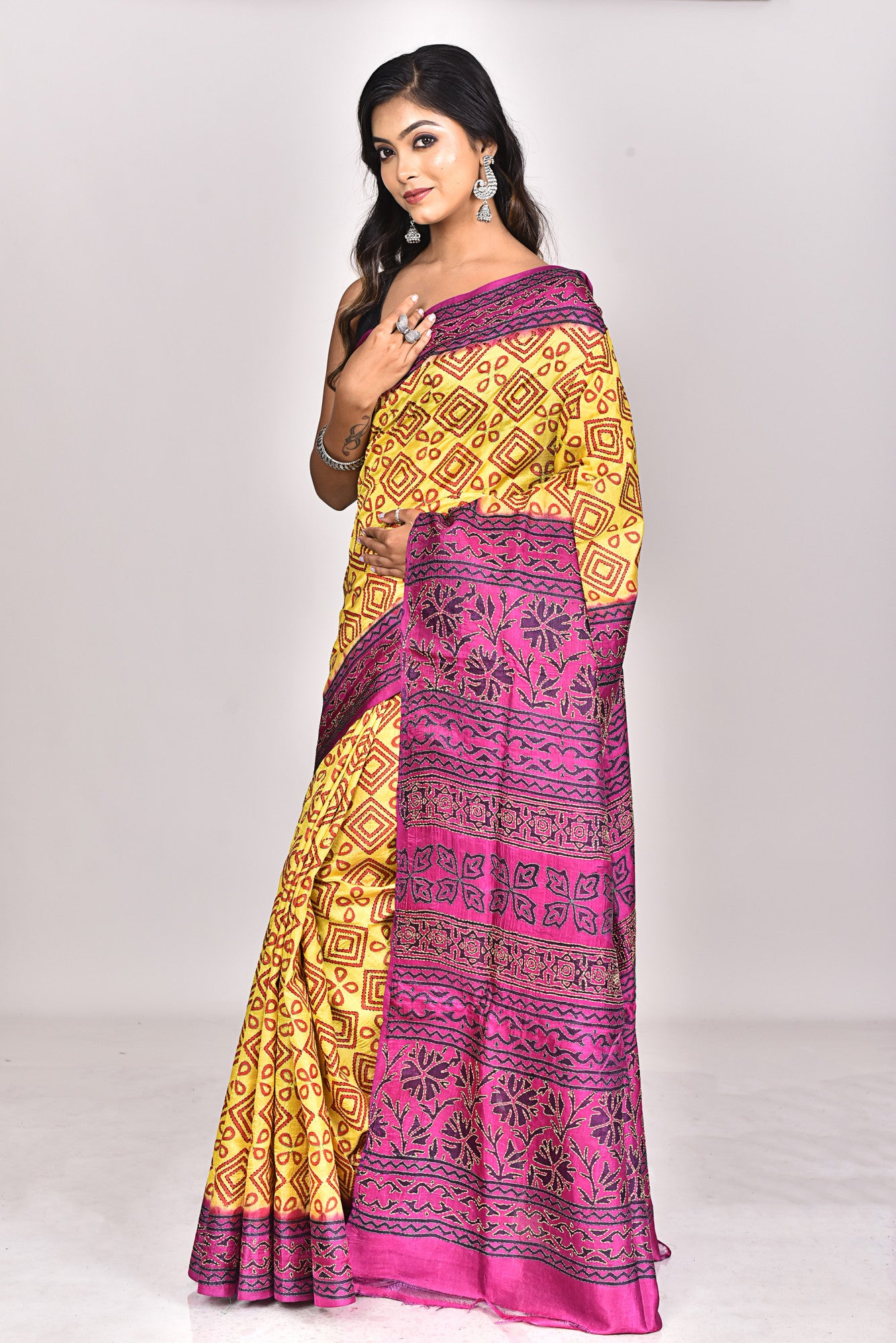 Bulian Stitch Saree Thumbnail