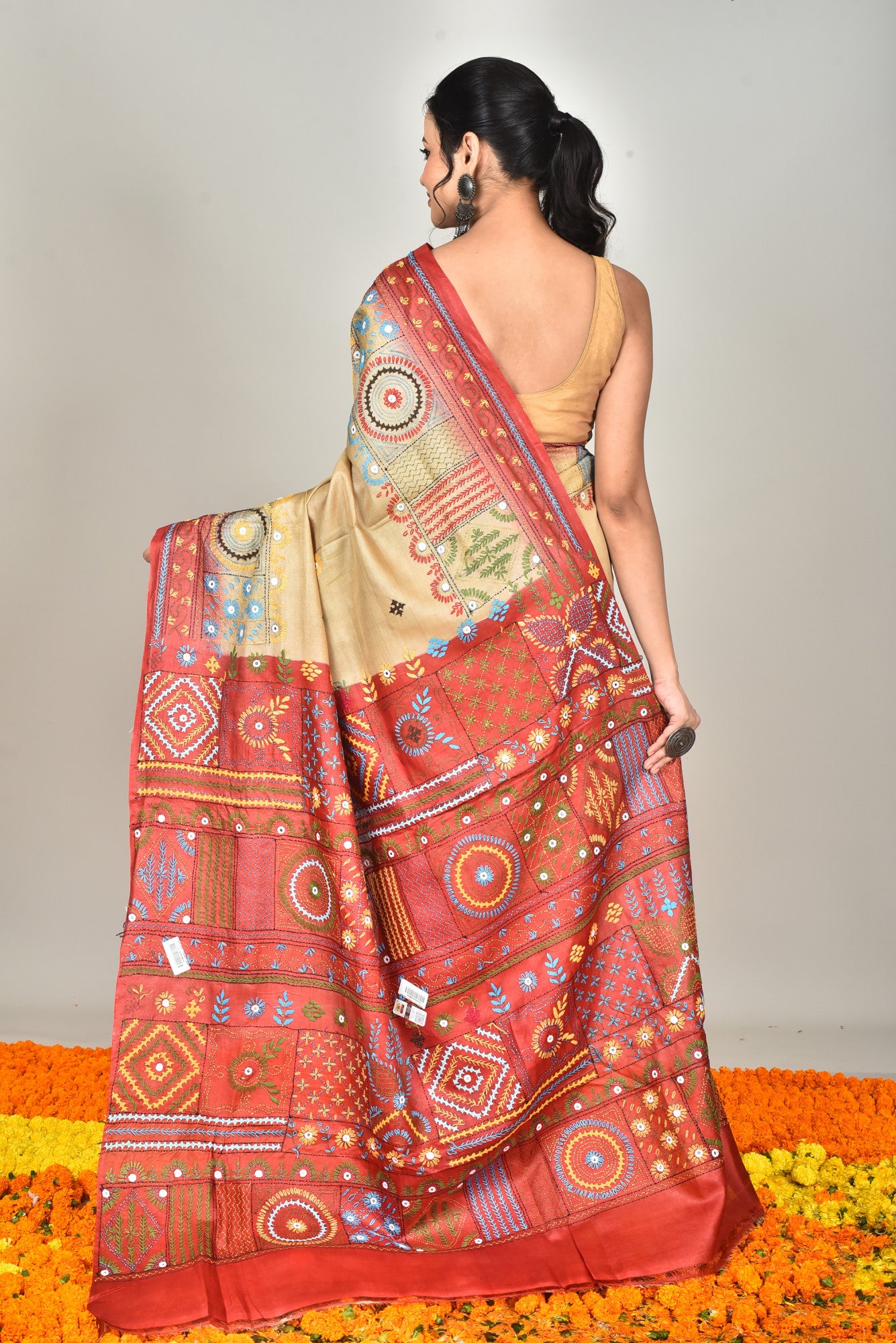 GACHI TUSSAR SILK KANTHA SAREE Thumbnail
