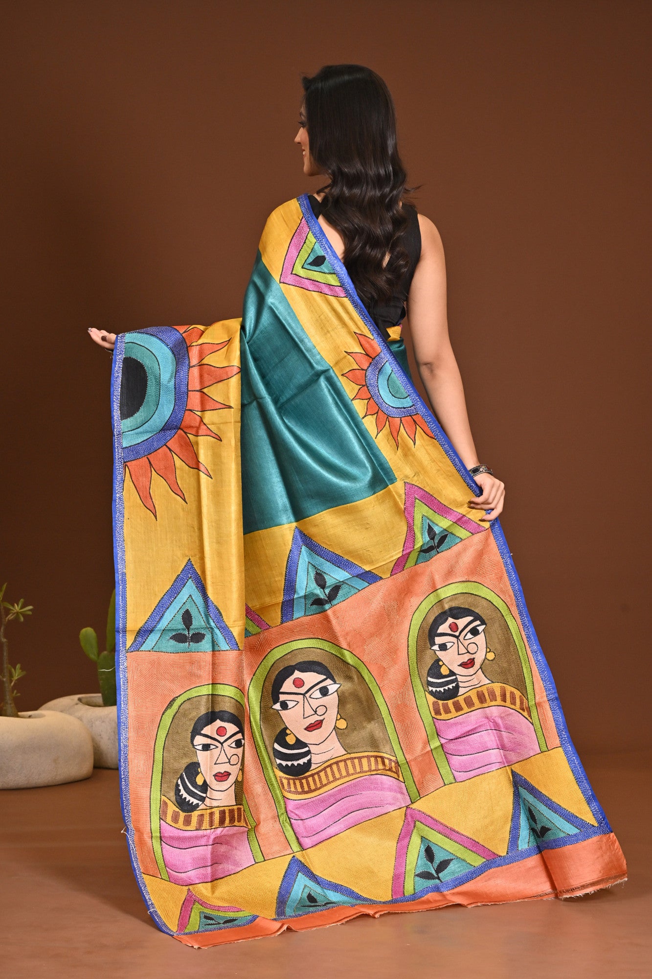 TUSSAR HANDPRINT KANTHA SAREE Thumbnail