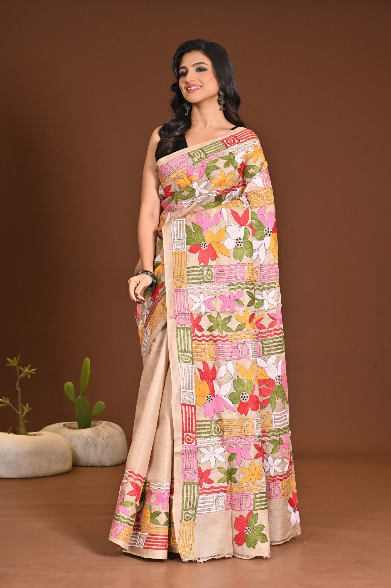TUSSAR SILK KANTHA SAREE Thumbnail