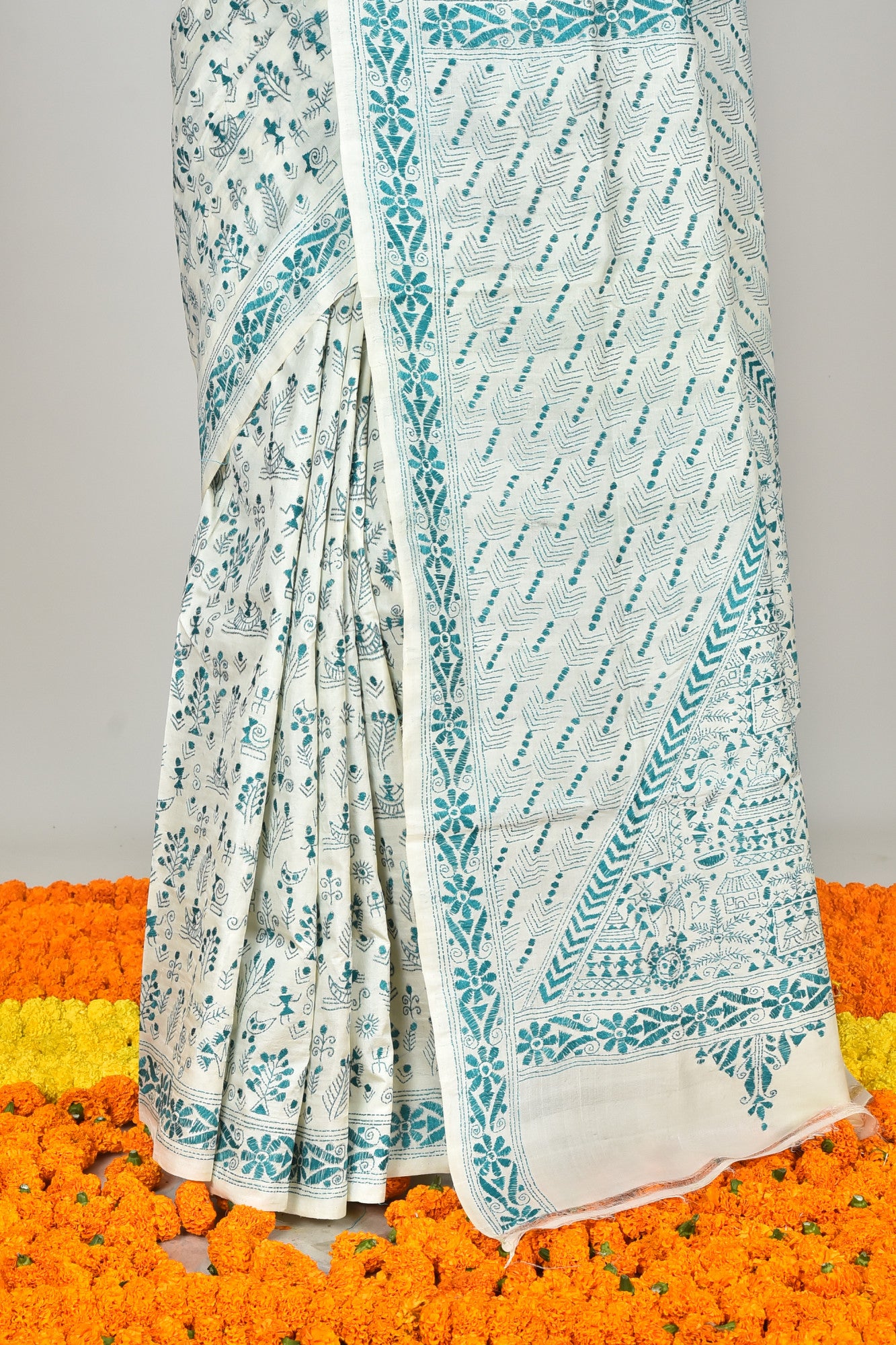 TUSSAR SILK KANTHA SAREE Thumbnail