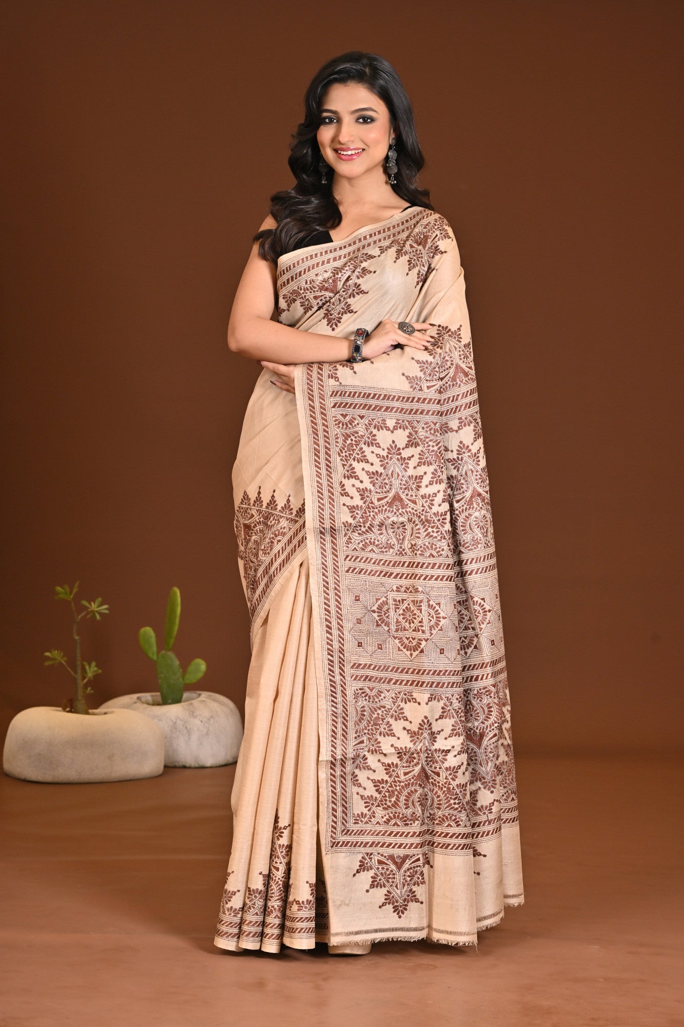 TUSSAR SILK KANTHA SAREE Thumbnail