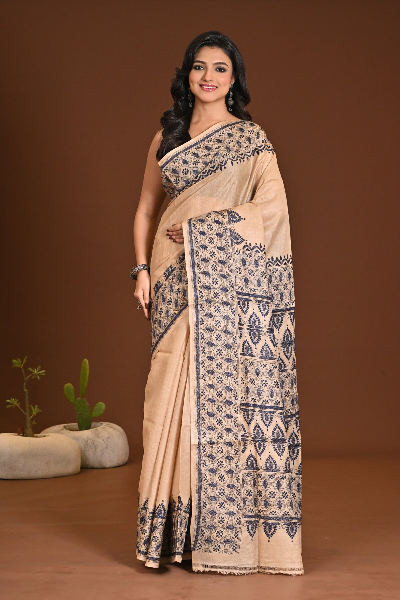 TUSSAR SILK KANTHA SAREE Thumbnail