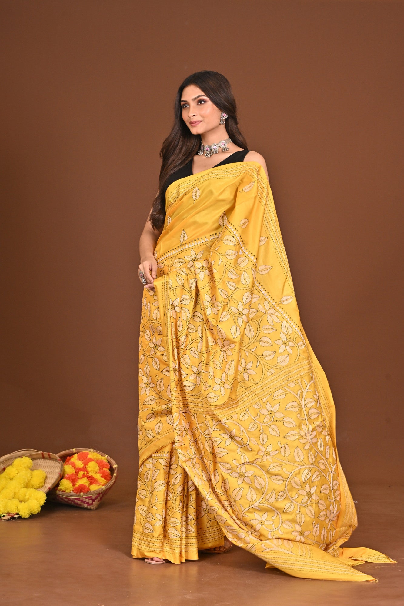 VIJAYA BLENDED SILK KANTHA SAREE Thumbnail